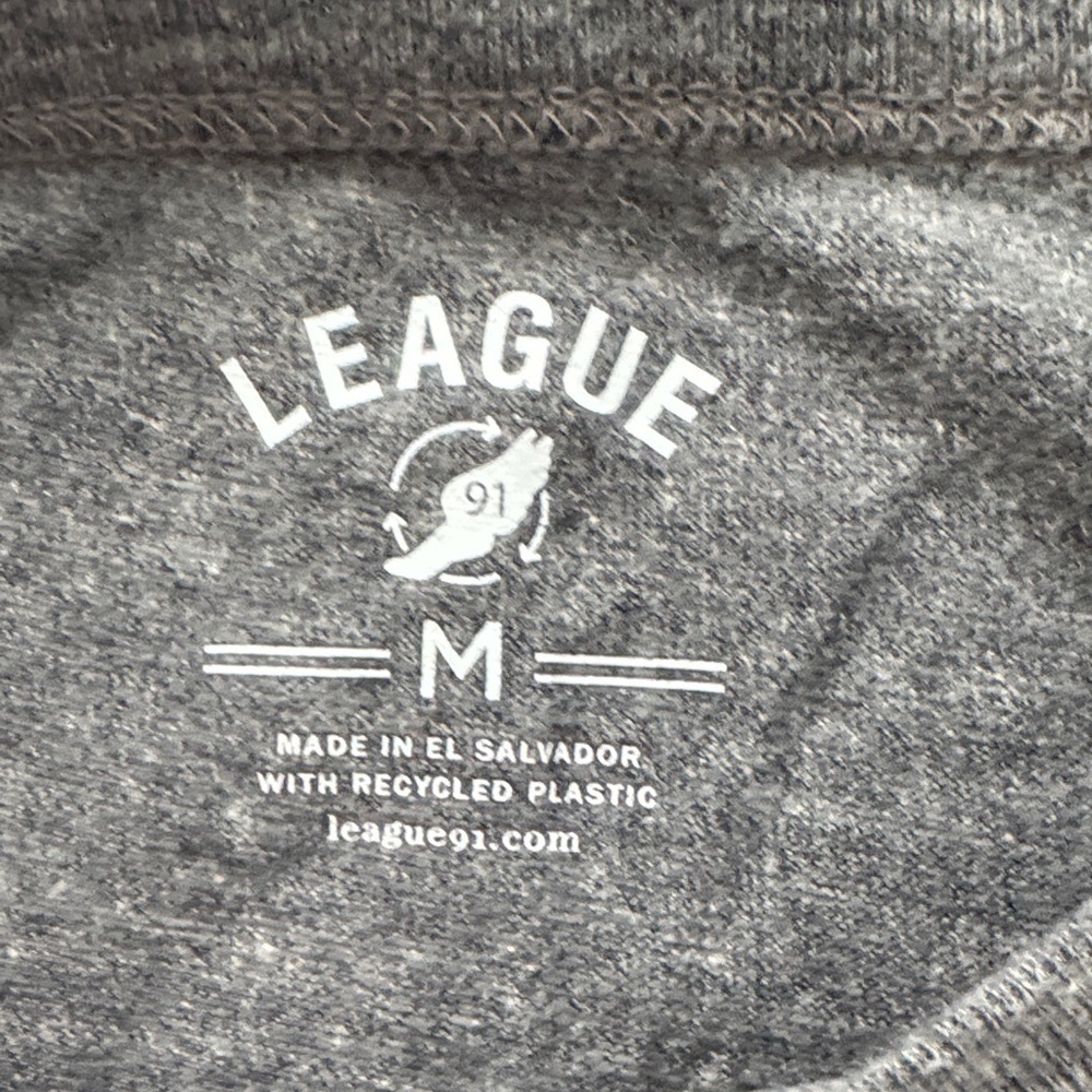 League Gray Tee with Maroon UNOH Design - Picture 2 of 4